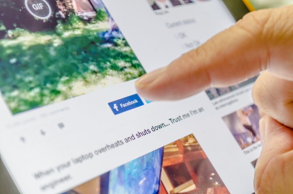 Como funcionam os anúncios dinâmicos para viagens do Facebook?
